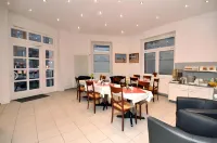 Hotel Apadana Frankfurt - 2-Star
