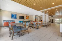 Holiday Inn Express & Suites LANCASTER EAST - STRASBURG by IHG - 3-Star