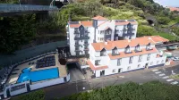 Santa Cruz Village Hotel - 4-Star