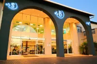 Birchwood Hotel and OR Tambo Conference Centre - parking