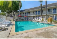 Motel 6 El Cajon, CA - San Diego - Pools