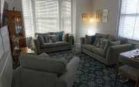 Lovely Spacious Apartment - Sleeps 5 - Wi-Fi