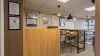 Premiere Classe Bayonne - ที่มีที่จอดรถ