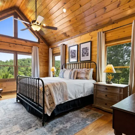 EZ Come EZ Geaux - Stunning Mtn Views - Hot Tub