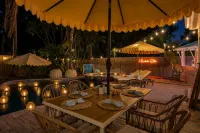 Bradenton Bliss Heated Pool Hot Tub Games - Jacuzzi