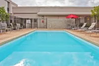Holiday Inn BLOOMINGTON-UNIVERSITY AREA by IHG - Swimmingpools