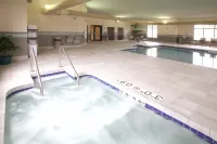 Holiday Inn Express & Suites MADISON-VERONA by IHG - Hot Tub