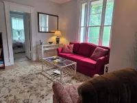 Fully furnished apartment in quiet century home available for short term rental. - Huoneistot