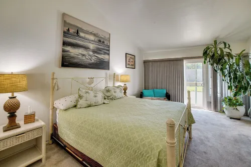 Near Golf & Buzzers Baseball! Ontario Ranch Home - Kitchens