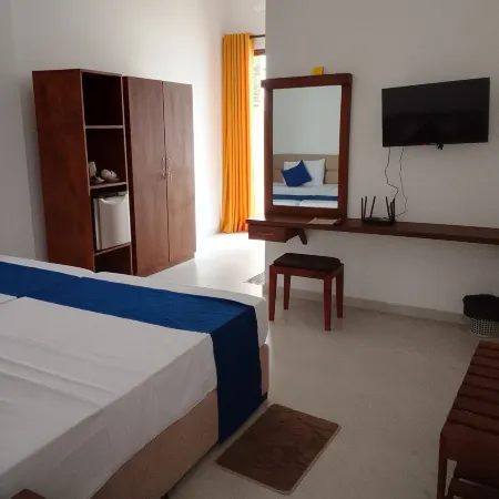 Seals Harbour Hotel