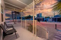 Lucky Charm 1 by Sun Palace Vacations - Homestays