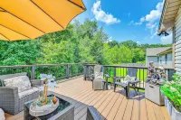 Studio Near Speedway W/ev-l2 Deck,Fireplace,Cal-k - 3-Star
