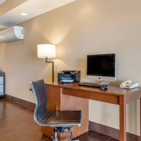 Comfort Inn & Suites