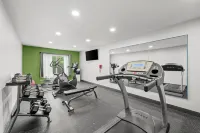 Spark by Hilton Brunswick - 3-Star