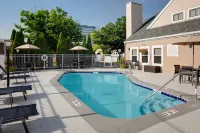 Residence Inn Louisville East - parking