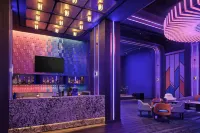 Aloft Surabaya Pakuwon City - Quầy Bar
