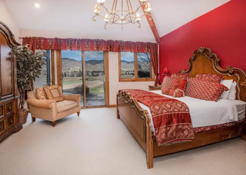 4BD Private Arrowhead Home on Golf Course - Boutique