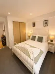 Central Cardiff Apartment - 2 Beds, 2 Baths & Private Balcony - 3-stjärniga