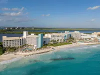 The Westin Resort & Spa, Cancun Hotels near Playa Delfines