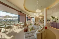 Hampton by Hilton Alicante Airport - Pools
