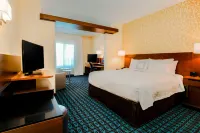 Fairfield Inn & Suites Pecos - parking