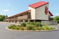 Red Roof Inn Kalamazoo East - Expo Center - parking