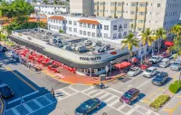 South Beach 1BR on Washington Ave · 5 Min to Sand - Condos