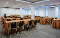Favor Hotel Pekanbaru City Center - 3 ดาว