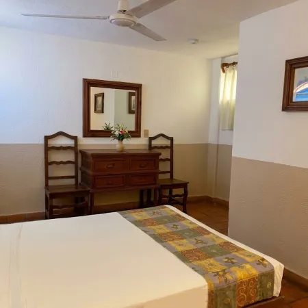 Hux Express-Huatulco
