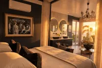 Maison Pjure Boutique Hotel & Spa - parking