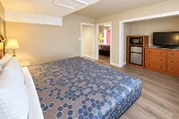 Econo Lodge - parking