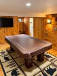 Adirondack Pine Frame - Ski/Cozy/Mountain Retreat - Chalets