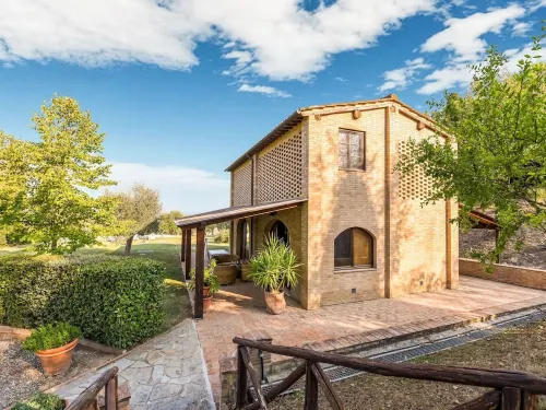 Private Garden and Pool, Near Siena and Crete Senesi - 4-Star