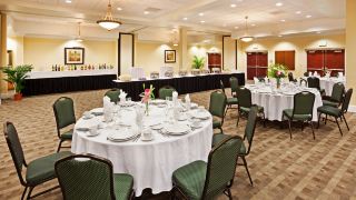 holiday-inn-hotel-and-suites-beaufort-at-highway-21-an-ihg-hotel