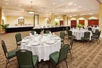Holiday Inn & Suites Beaufort @ Highway 21 Hotels in Beaufort