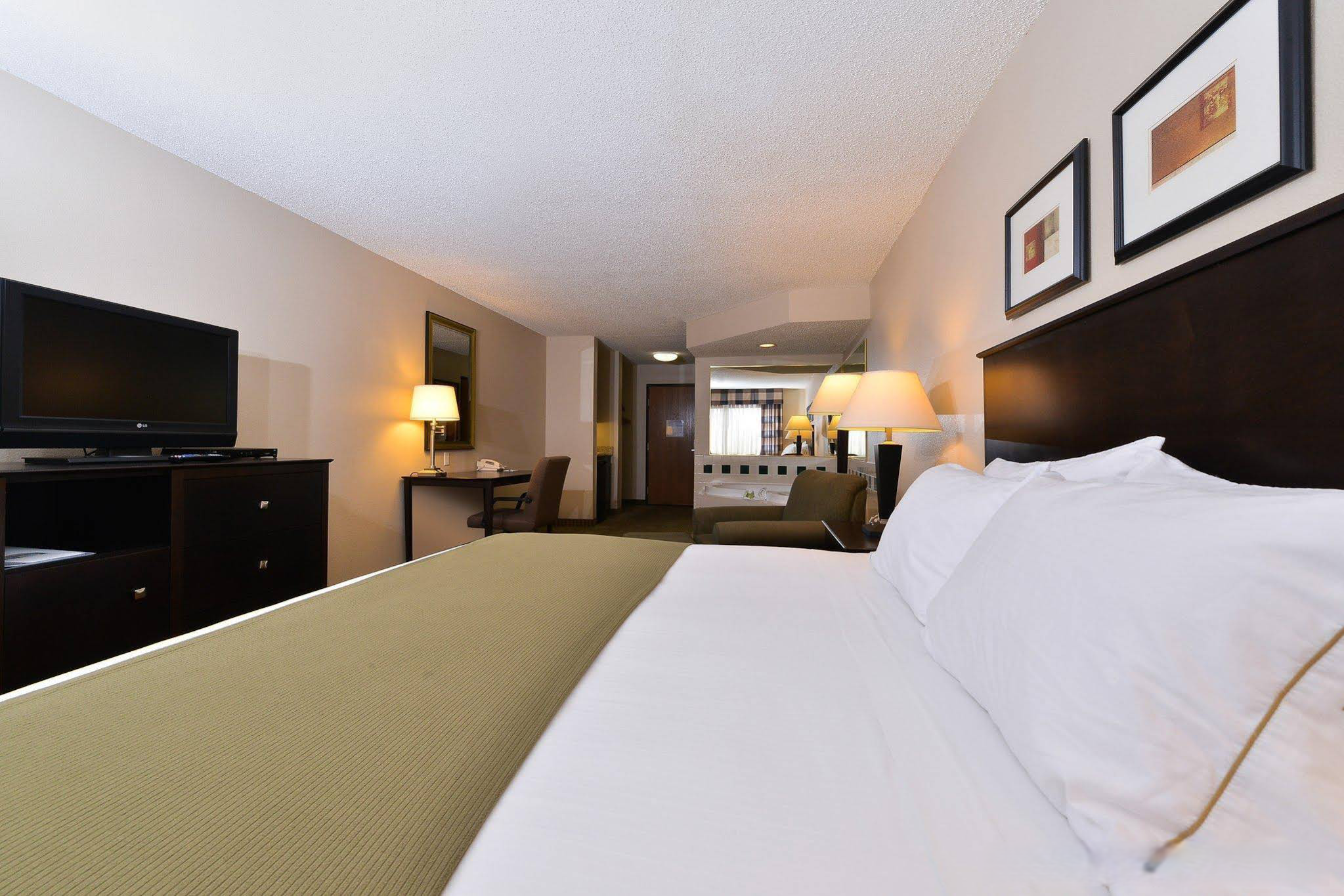 Holiday Inn Express Hotel & Suites Fort Worth Southwest I-20, an Ihg Hotel