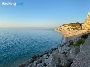 B&B Holiday Tropea