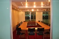 Oliva Plaza Hotel