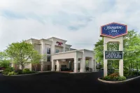 Hampton Inn Shrewsbury - parking