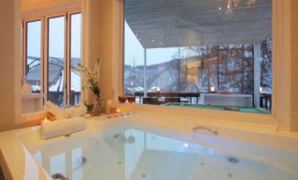 Chuncheon White Herb Pension