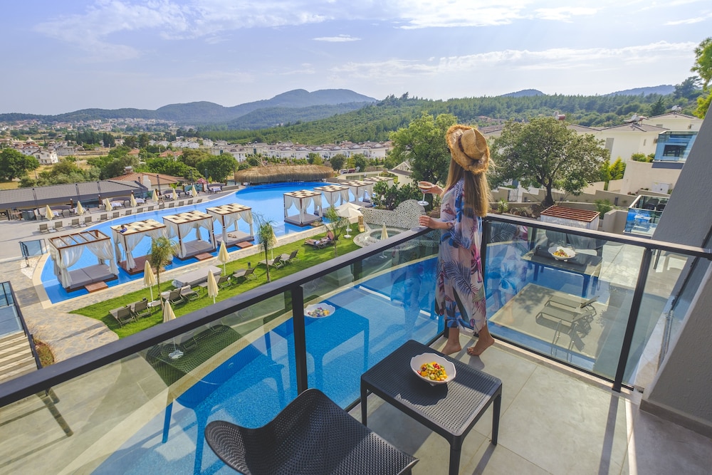 Orka Cove Hotel Penthouse & Suites - Adults Only