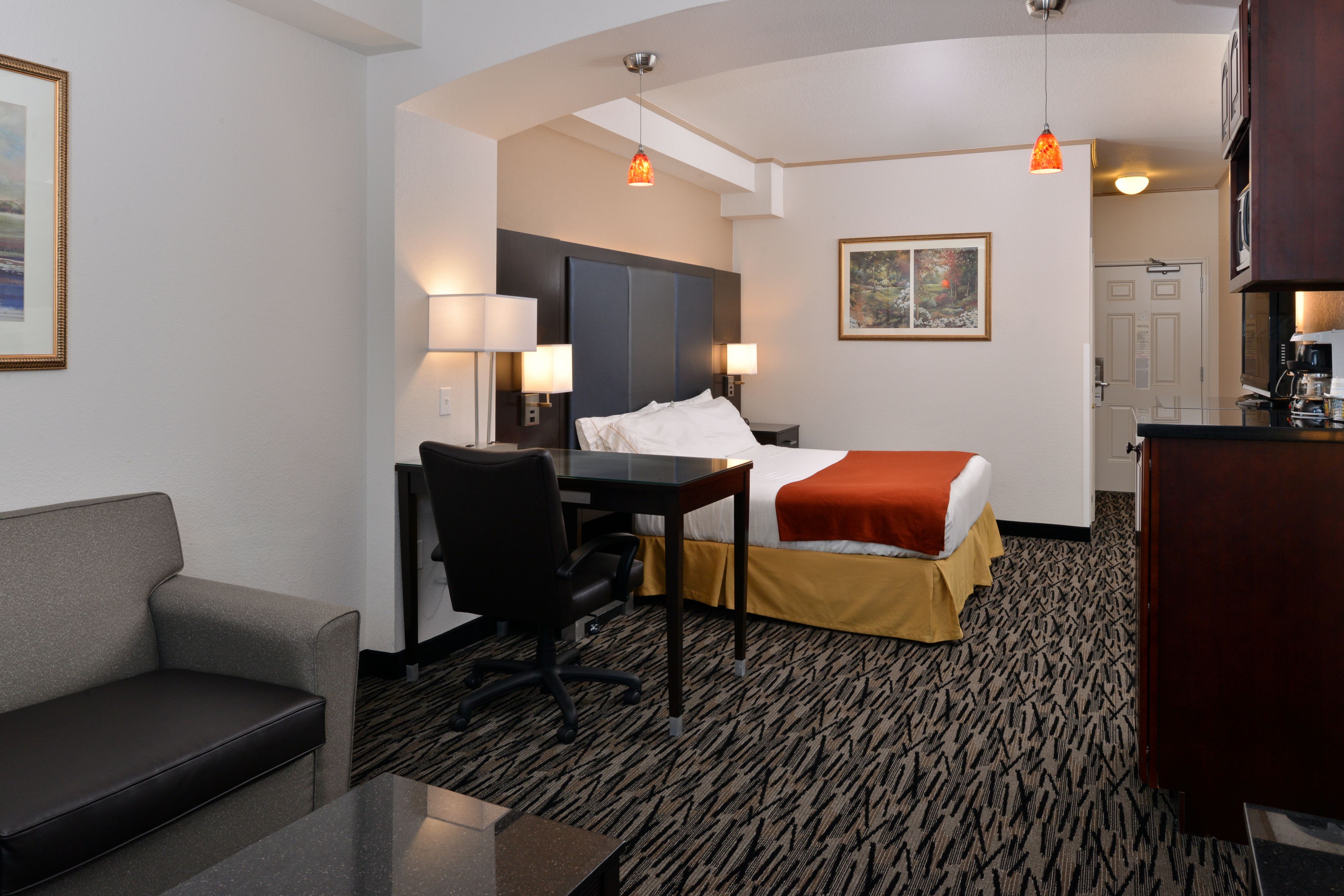 Holiday Inn Express Hotel & Suites Tacoma South - Lakewood, an Ihg Hotel