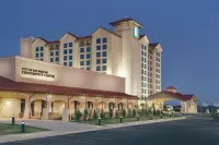 Embassy Suites by Hilton San Marcos Hotel Conference Center فنادق في سان ماركوس