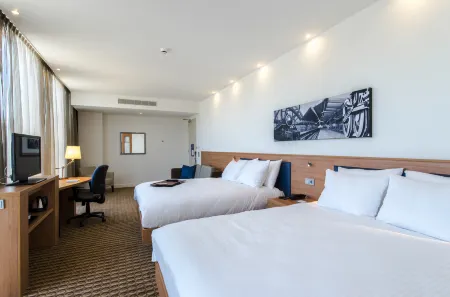 Hampton by Hilton Amsterdam Arena Boulevard Отели рядом с достопримечательностью «Museum Vrolik»