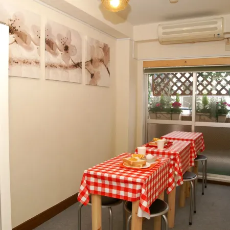 Hostel Zen Отели рядом с достопримечательностью «Станция метро Kami Ooka »