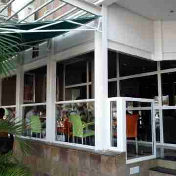 Hotel 2001 Hotel Exterior