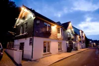 The White Lady Hotel - 2-Star