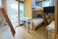 Tongyeong Slobbie Guest House