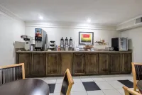 Red Roof Inn Bloomington - Normal/University - breakfast