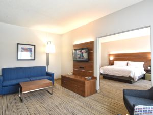 Holiday Inn Express & Suites Southern Pines-Pinehurst Area